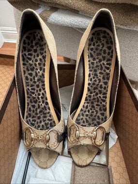 Gucci Beige Peep-Toe Heels with Gold Horsebit Trim